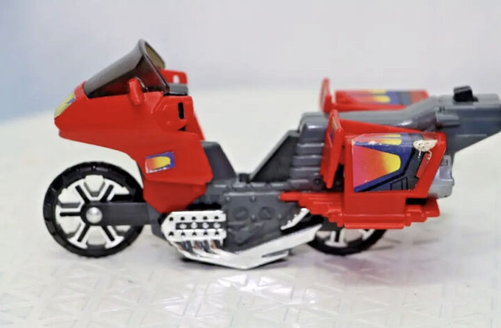 M.A.S.K. V.E.N.O.M. Vampire Touring Cycle/Turbo Jet w/Floyd Malloy & Buckshot Mask M.A.S.K. V.E.N.O.M. Vampire Touring Cycle/Turbo Jet w/Floyd Malloy & Buckshot Mask
